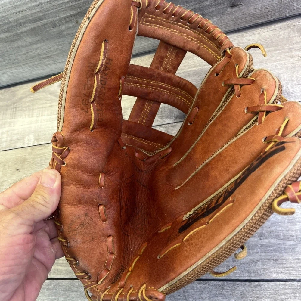 Mag Soft MS-2797 Baseball Glove RHT Flex Action EZ Catch Pocket Rawhide Lacing